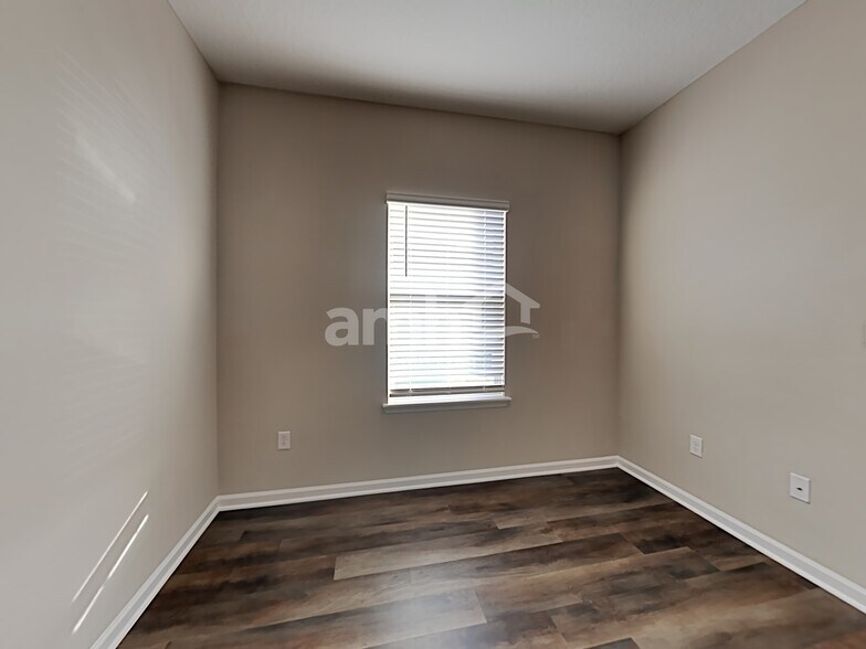 Building Photo - 101 Hemlock Pt