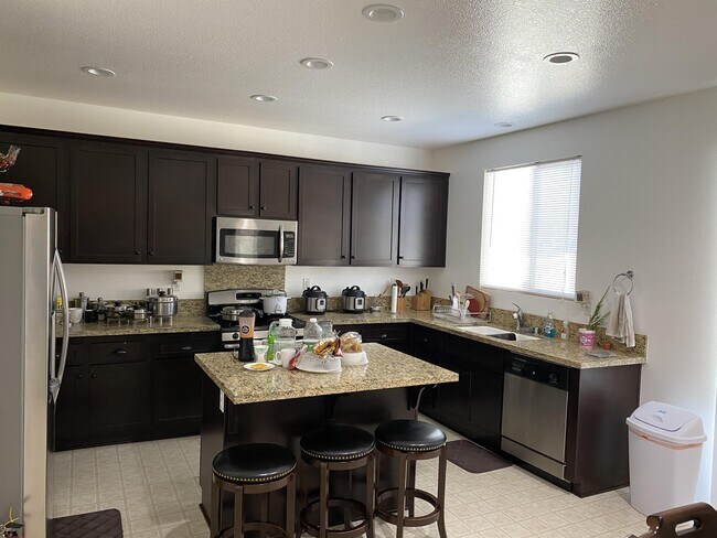 Building Photo - 30527 Gallup Ct