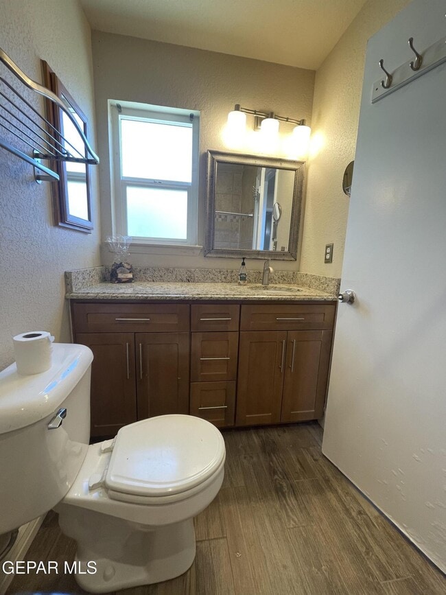 Building Photo - 5432 Thornridge Cir