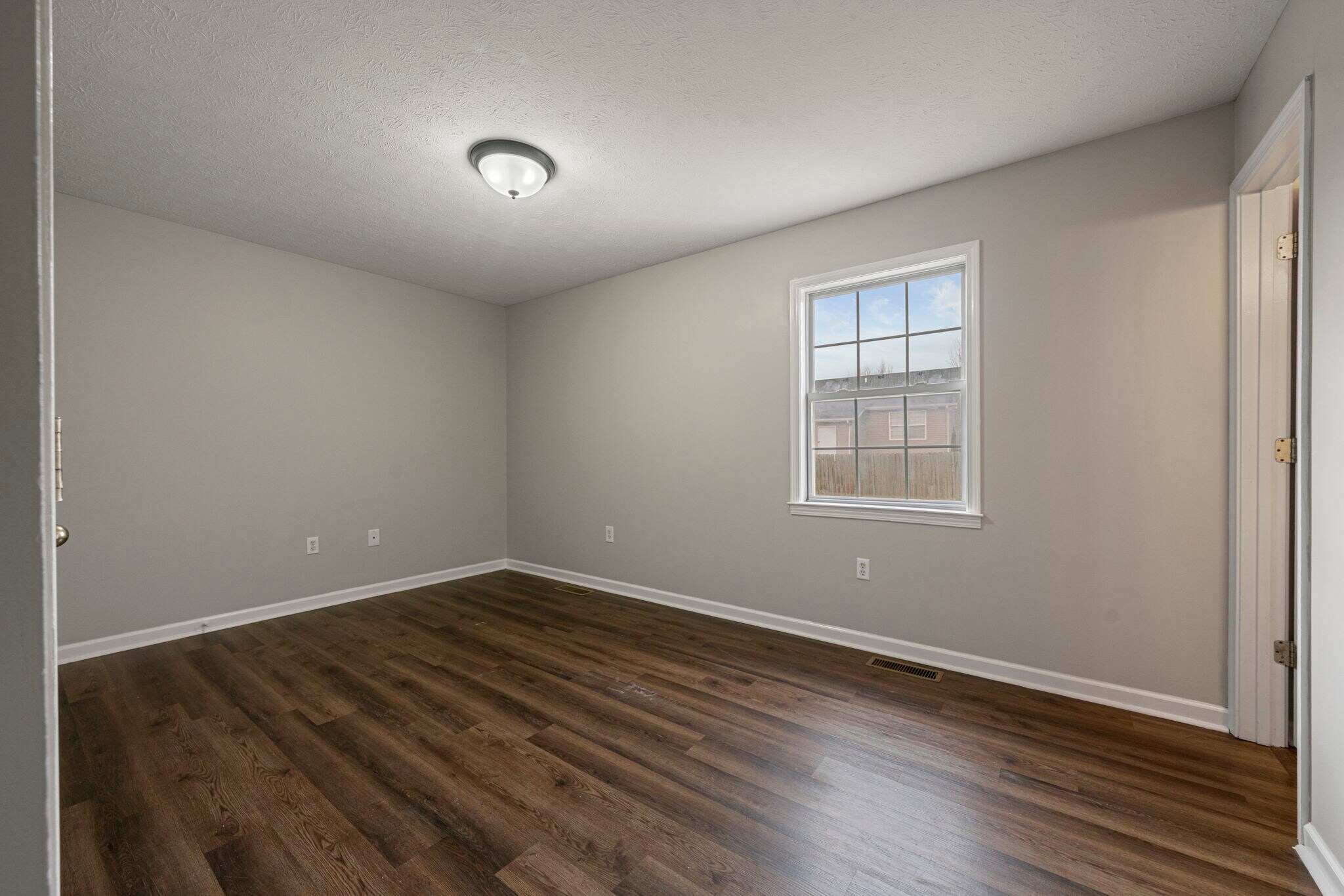 Building Photo - 1307 Miller Pond Rd