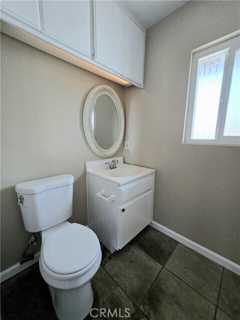 Building Photo - 3645 Country Oaks Loop