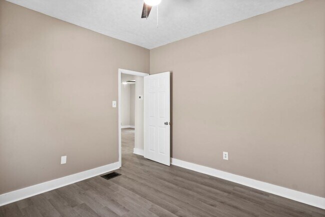 Building Photo - 4204 Hale Ave