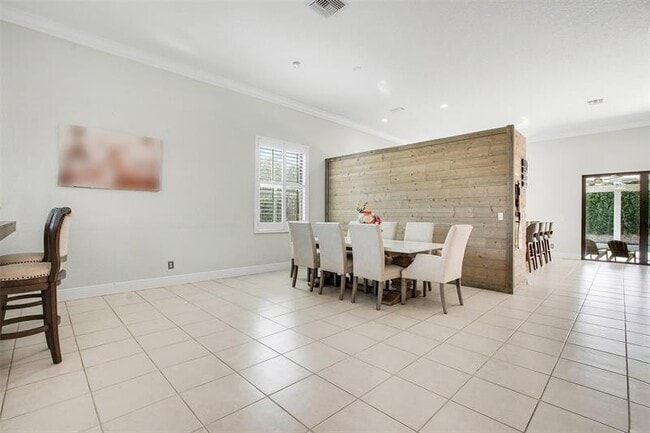 Building Photo - 10918 NW 56th Ct