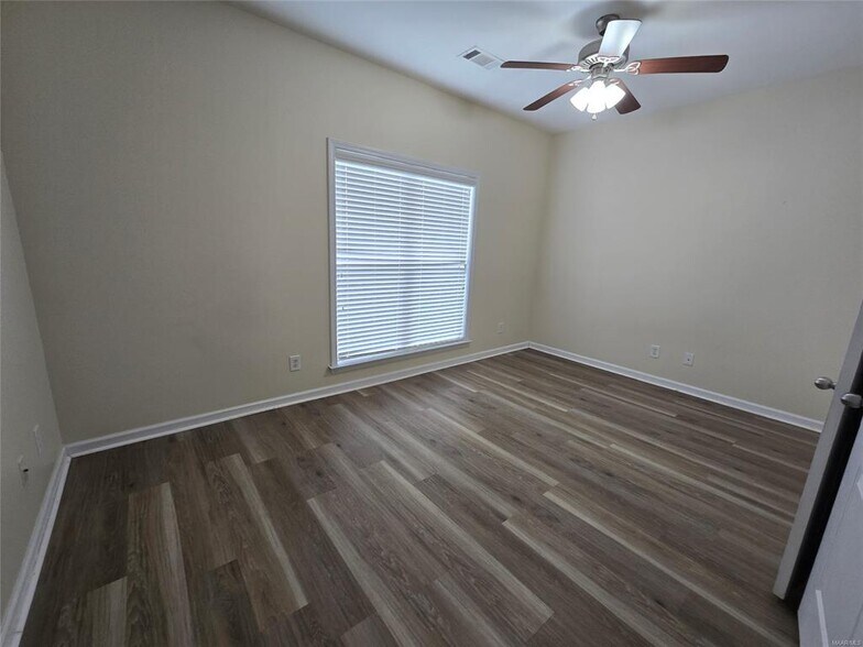 Building Photo - 405 Harvest Loop