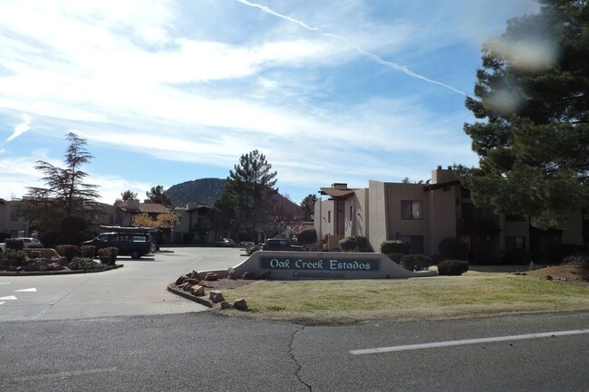 Primary Photo - 3 bedroom condo in Village of Oak Creek