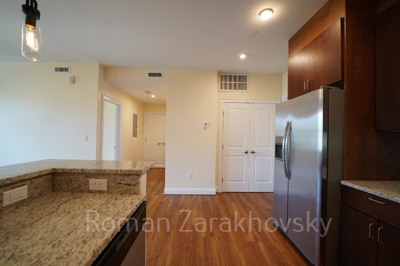 Building Photo - 315 Broadway