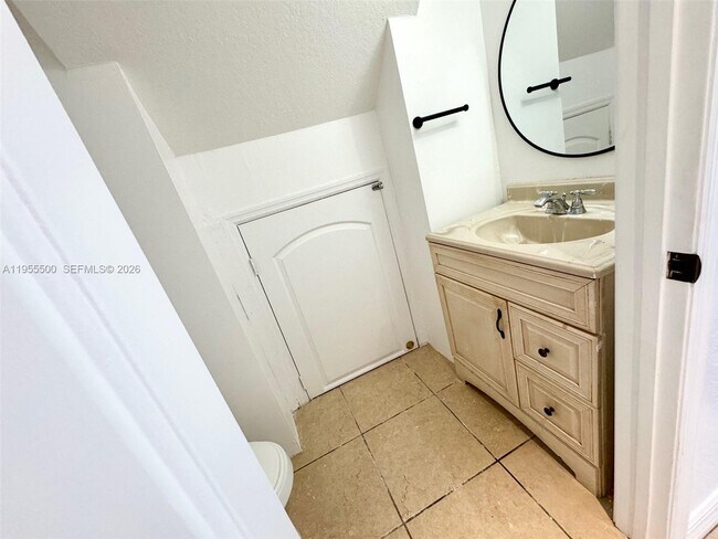 Building Photo - 7801 Hispanola Ave