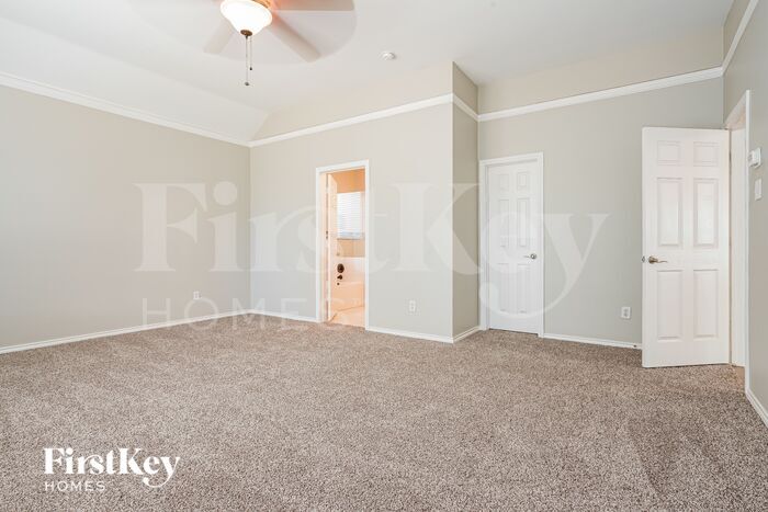Building Photo - 4536 Indian Rock Dr