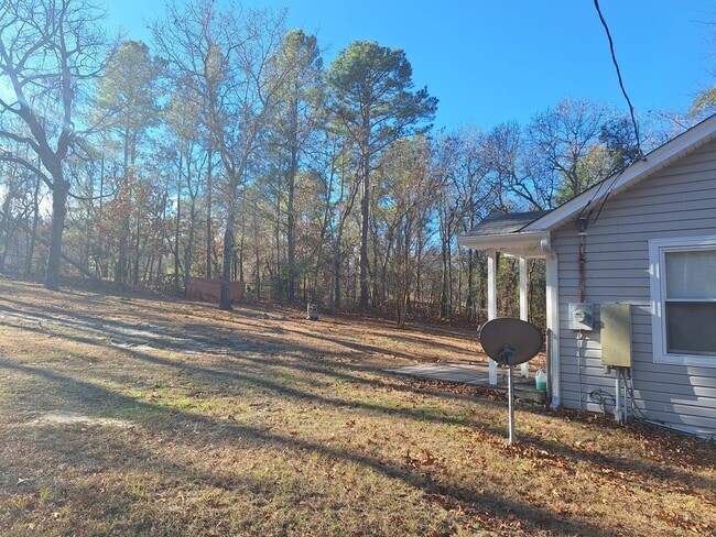 Building Photo - Splendid Garden Cottage in Lugoff, SC!
