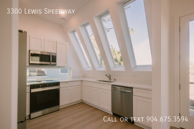 Building Photo - 3300 Lewis Speedway