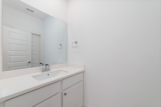 Building Photo - 32018 Crested Knl Ct