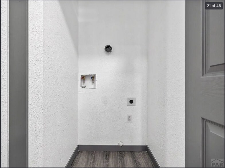 Building Photo - 1835 E 4th St