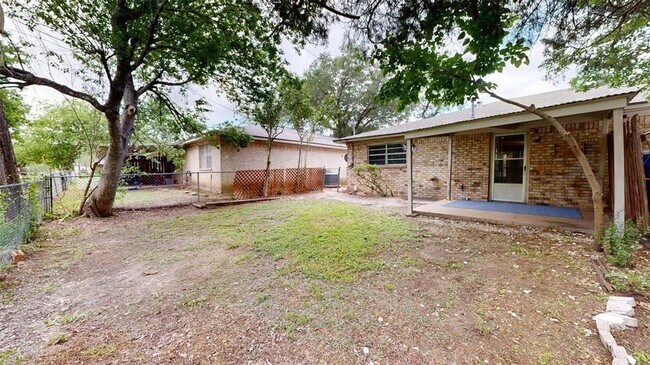 Building Photo - 3921 Olive St