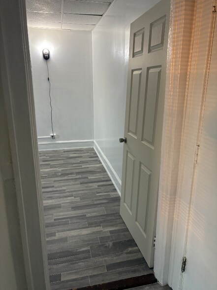 Building Photo - 0 Kensington St