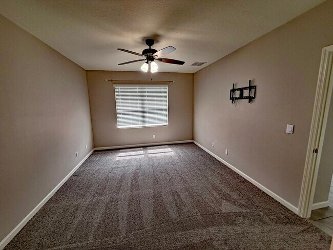 Building Photo - 5306 Entertainment Way