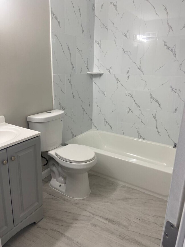 Building Photo - Remodeled  Home - Ogontz