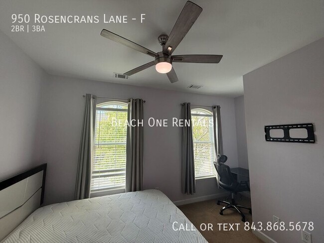 Building Photo - 950 Rosencrans Ln