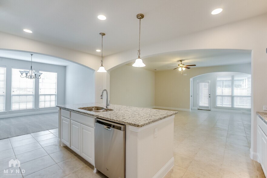 Building Photo - 3301 Damsel Sauvage Ln