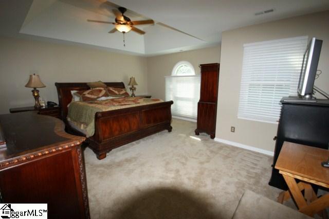 Building Photo - 4 Bedroom /2.5 Bath in Greer !! Minutes from Downtown Greer