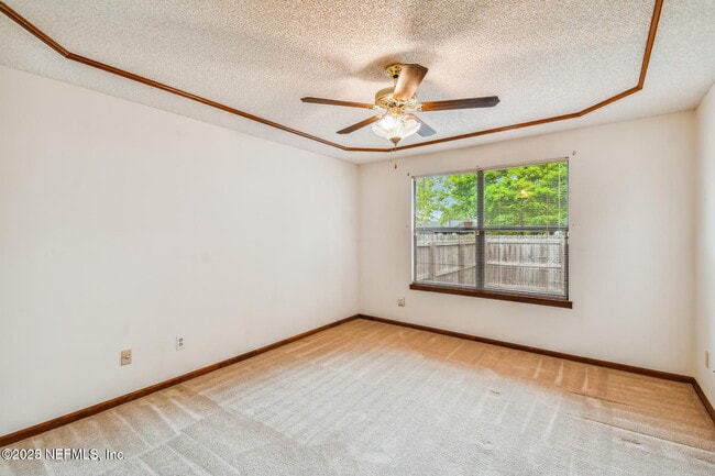 Building Photo - 8167 Sable Woods Dr N