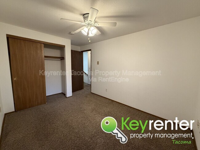 Building Photo - 7410 63rd St Ct W