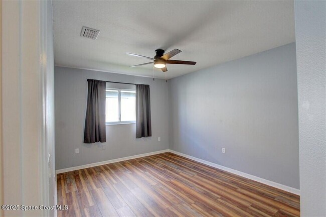 Building Photo - 4141 Chardonnay Dr