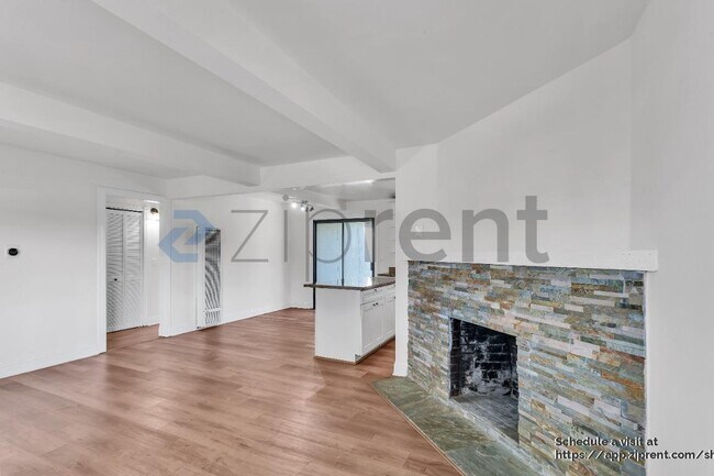 Building Photo - 1312 Carlton Ave