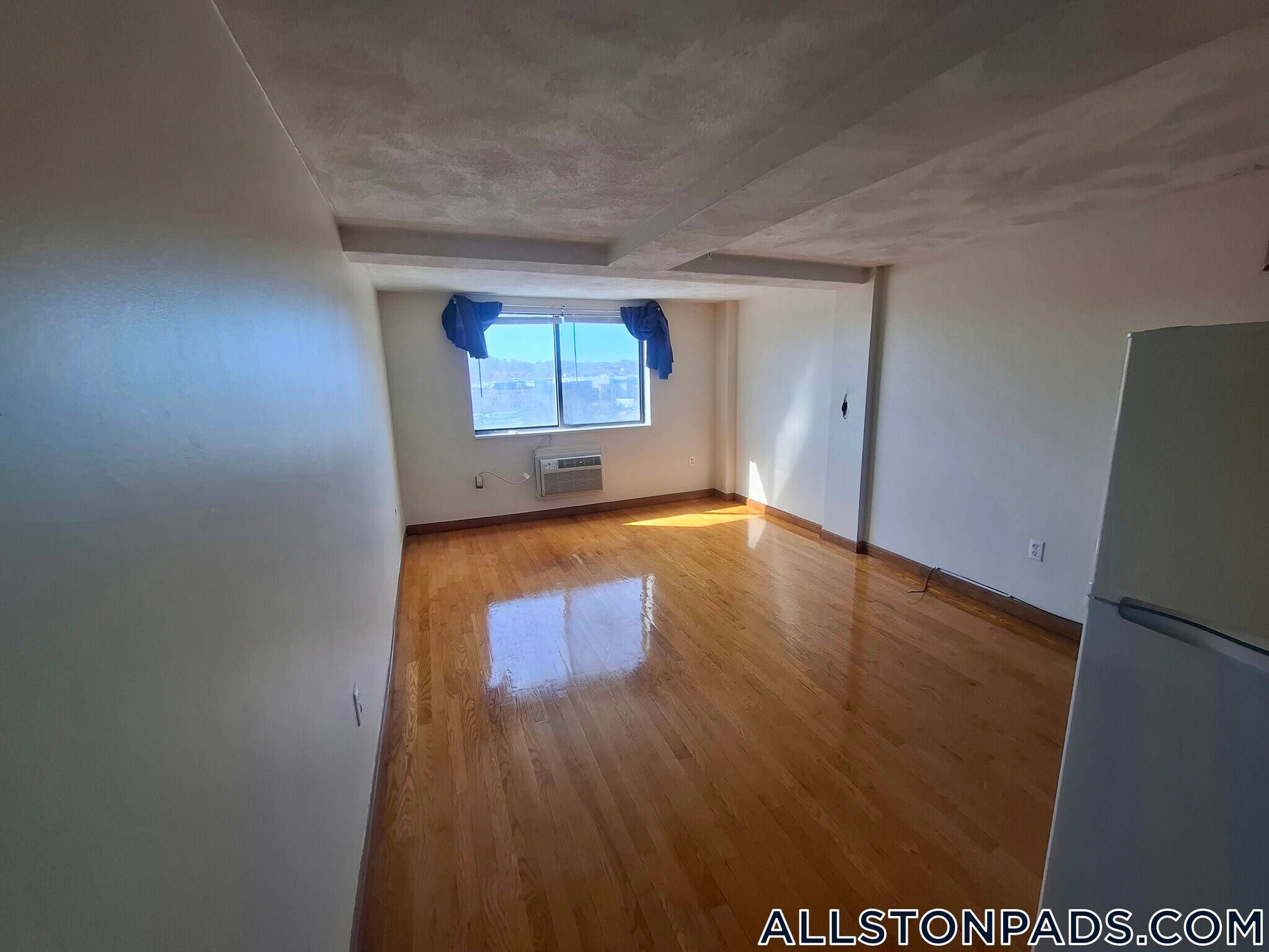 Building Photo - 1110 Commonwealth Ave