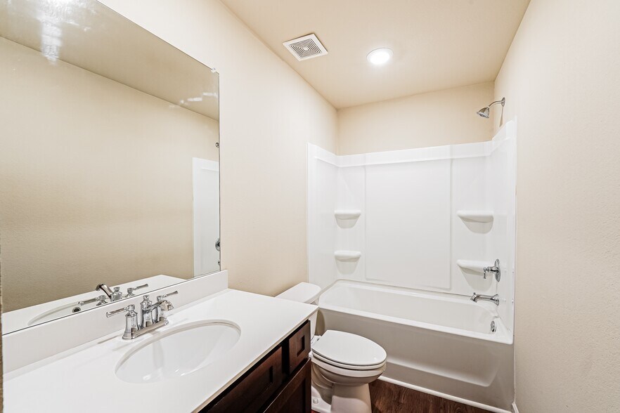 Building Photo - 6380 Rainbow Row