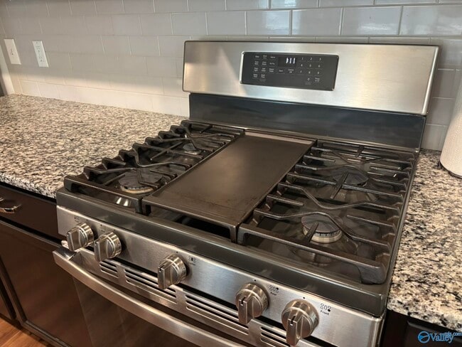 Building Photo - 227 Shubert Dr