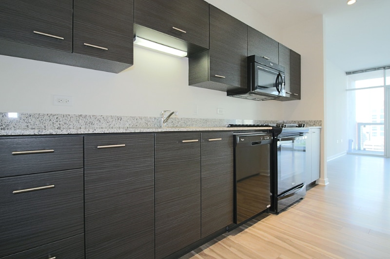 Building Photo - 136 W Chicago Ave