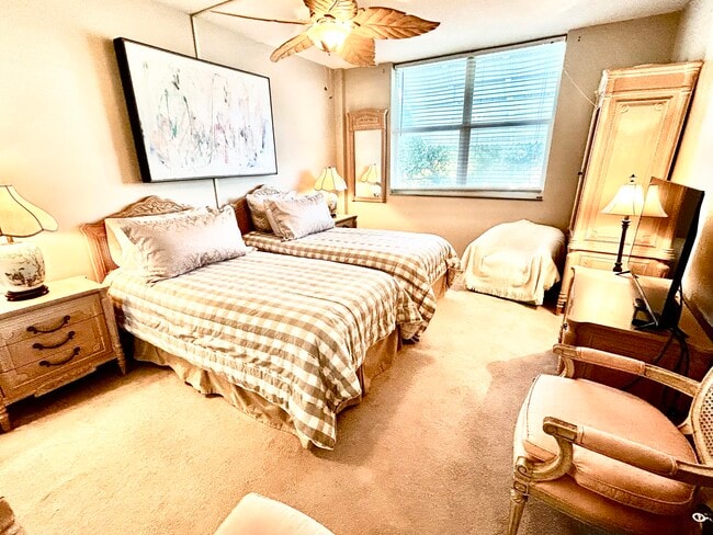 Building Photo - 2840 S Ocean Blvd