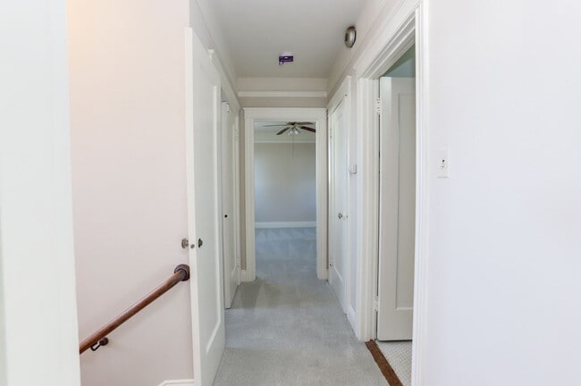 Building Photo - 3 Bed / 2 Bath charming home in upscale neighborhood near Glen Park. YouTube Tour!!