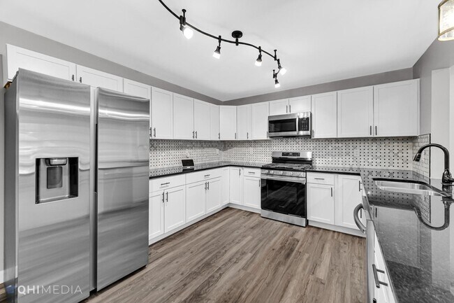 Building Photo - 7080 Delaware St