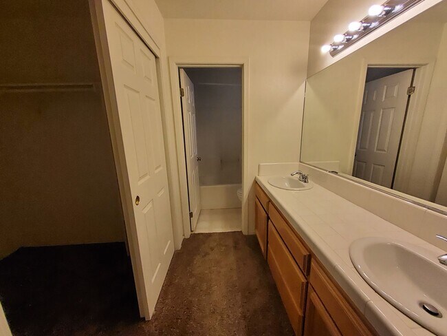 Building Photo - 5615 Sugar Pine Dr