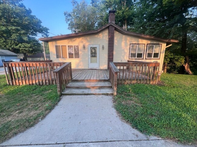 Building Photo - Adorable 2 bedroom home in the Silver Lake...