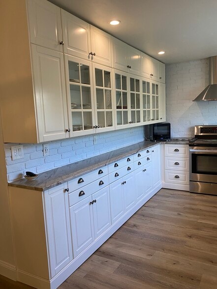 Building Photo - 1781 SE Linpark Ct