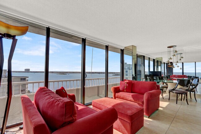 Building Photo - 5510 N Ocean Dr