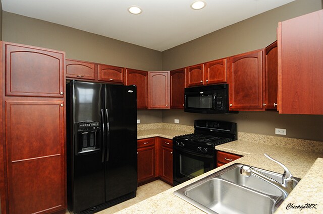 Building Photo - 2245 Aurora Dr