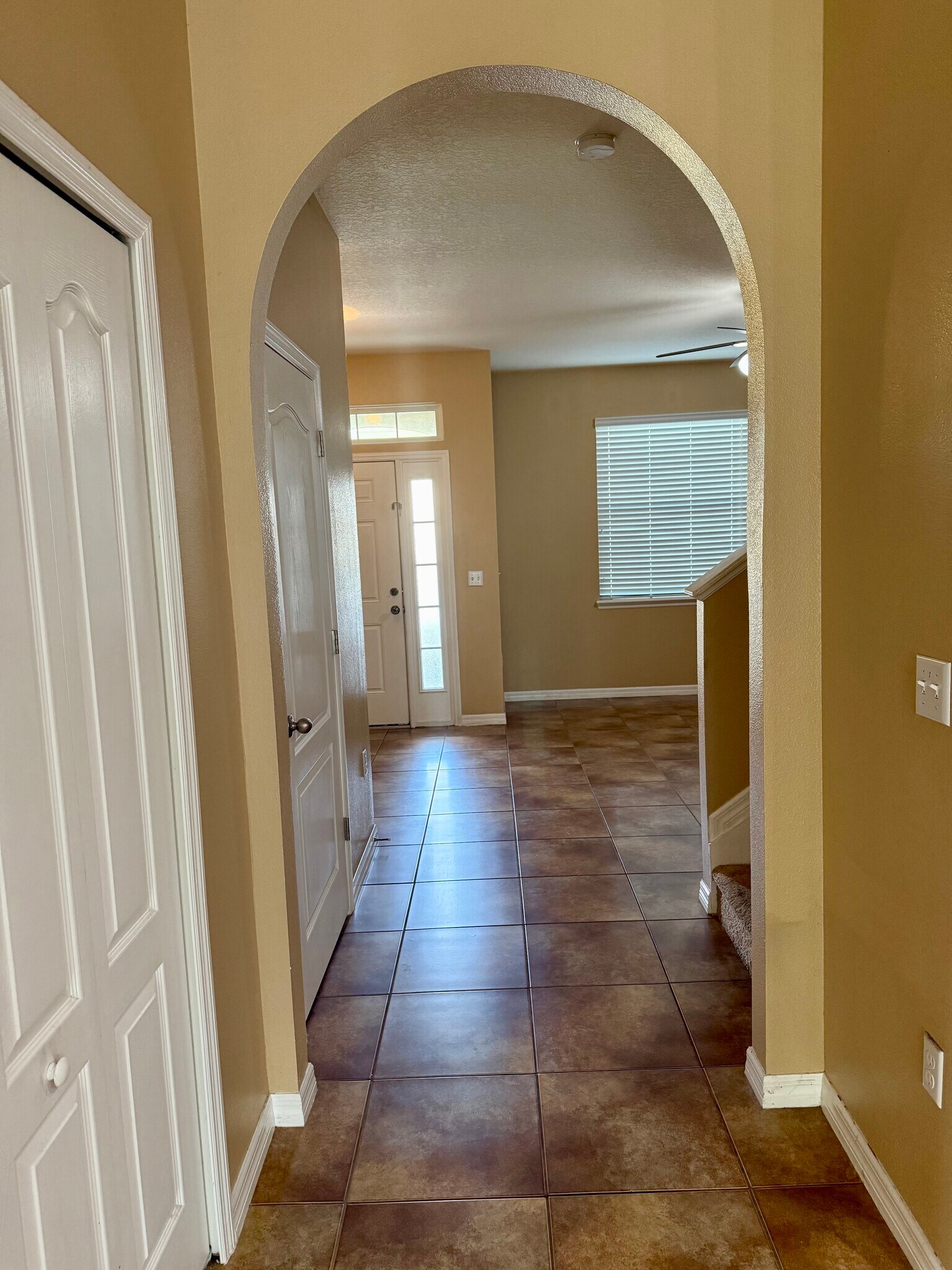 Building Photo - 706 Wiltonway Dr