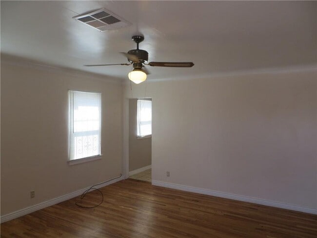 Building Photo - 3325 Monroe Ave