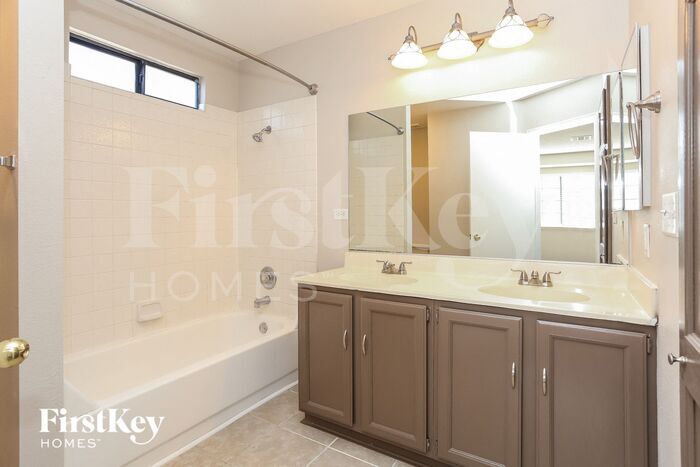 Building Photo - 5880 Filmore Ave