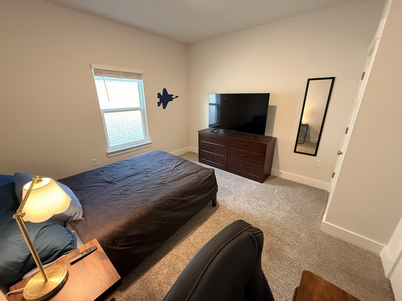 Building Photo - 5851 Sargassum Ln