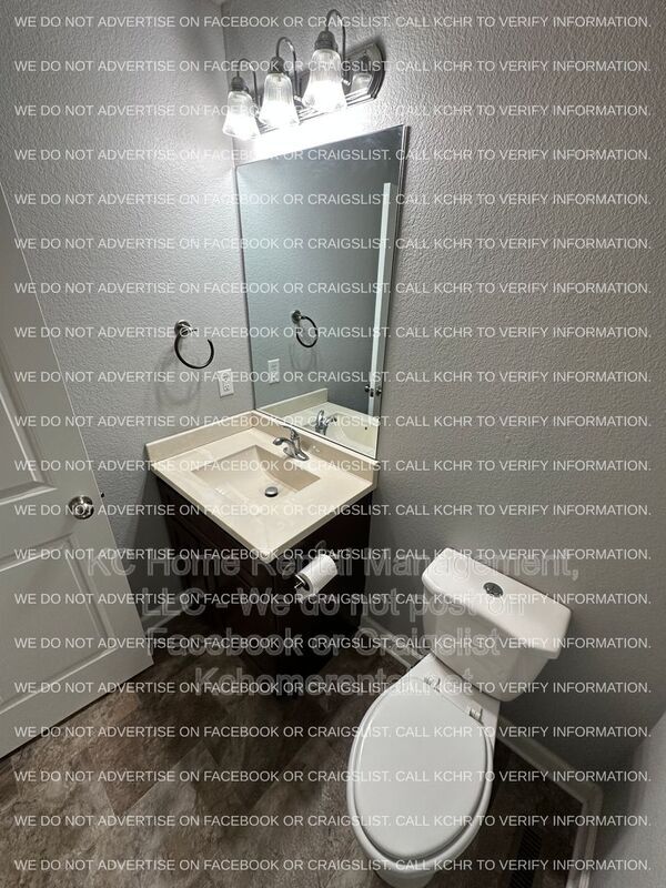 Building Photo - 10530 Kane Dr