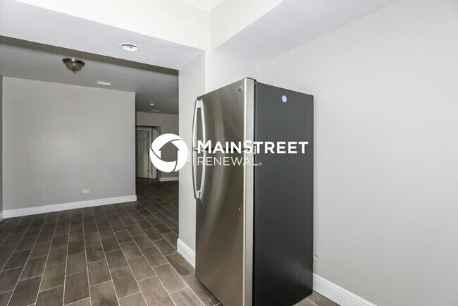 Building Photo - 4 Bedroom Pet-Friendly Home in Miami, FL w...
