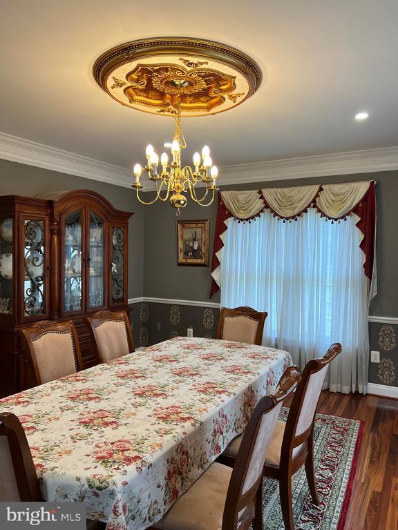 Building Photo - 3911 Arbor Crest Way