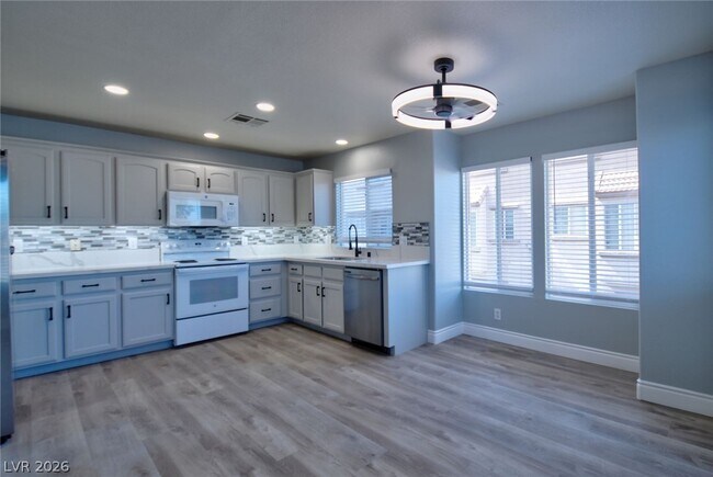 Building Photo - 8401 Tiger Woods Ave