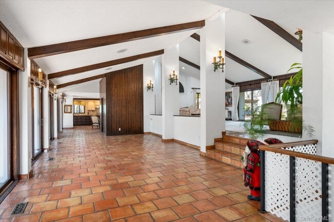 Building Photo - 8 Plaka Ct