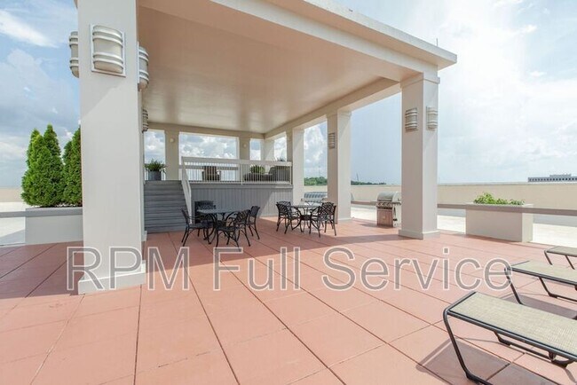 Building Photo - 110 31st Ave N