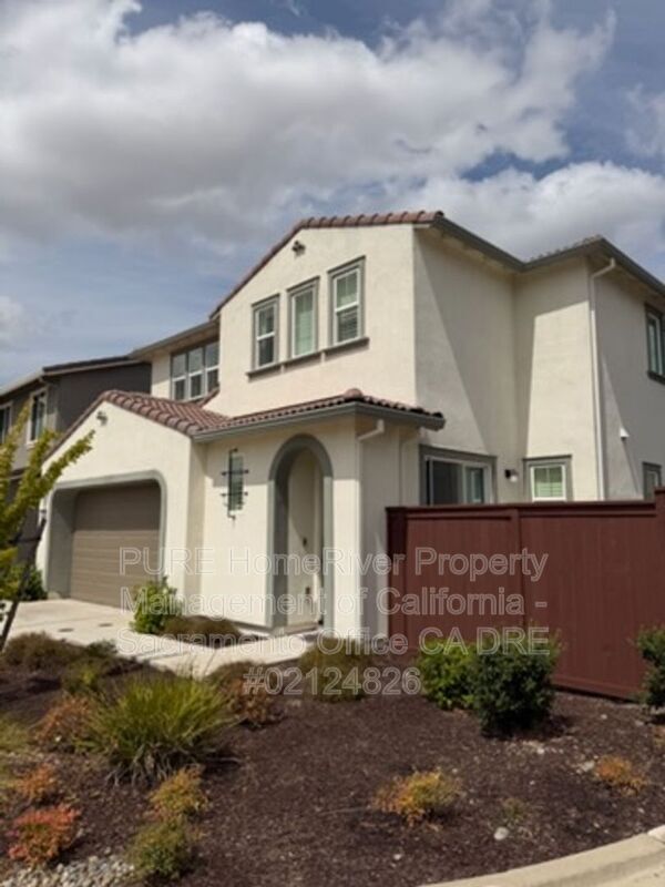 Building Photo - 4460 Tucker Dr